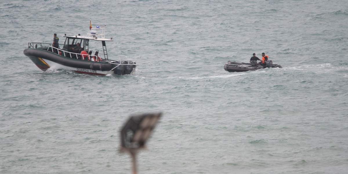 54 minori non accompagnati hanno raggiunto l’enclave spagnola di Ceuta a nuoto dal Marocco