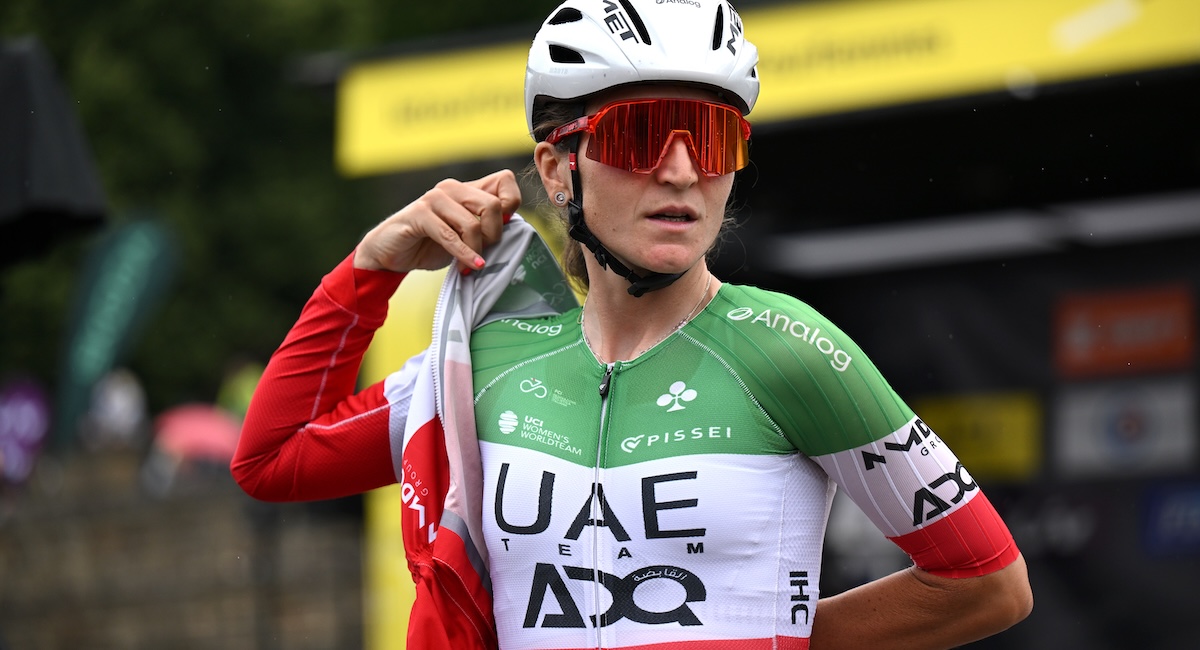 Elisa Longo Borghini, la più forte ciclista italiana, si è ritirata dal Tour de France a causa di un’infezione gastrointestinale