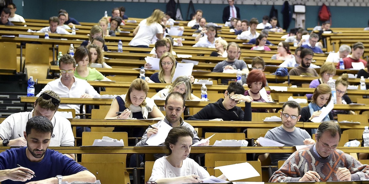 Al semestre aperto di medicina si sono iscritte 54mila persone: l’anno scorso avevano passato il test d’ingresso in 20mila