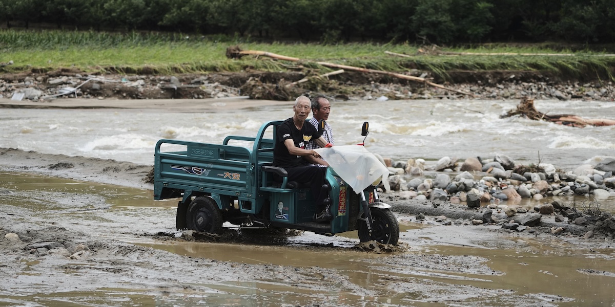 A Pechino le forti piogge hanno causato la morte di almeno trenta persone