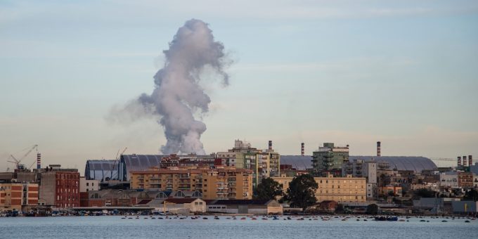 Cosa c’entra l’ex ILVA con le dimissioni del sindaco di Taranto