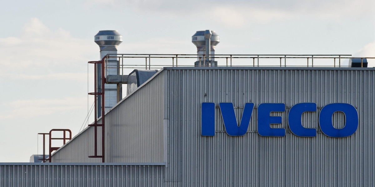 La multinazionale indiana Tata Motors comprerà l’azienda italiana Iveco per 3,8 miliardi di euro
