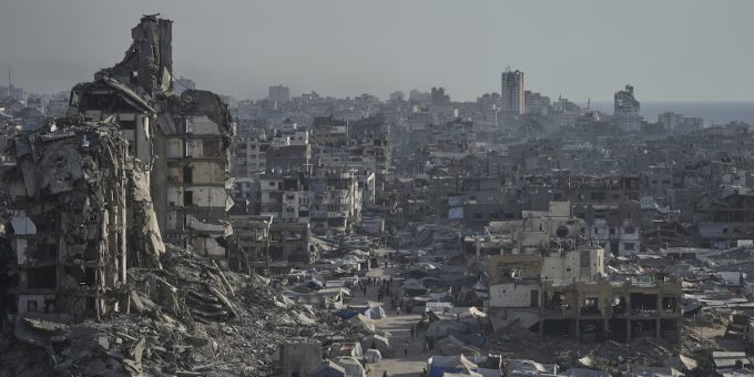 Sempre più giuristi pensano che Israele stia compiendo un genocidio a Gaza