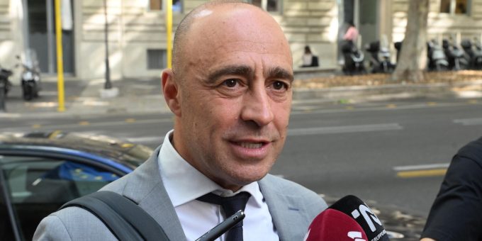 Il sindaco di Taranto Piero Bitetti ha detto che ritirerà le sue dimissioni