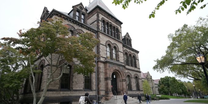 La Brown University ha fatto un accordo col governo statunitense per assicurarsi i fondi federali che Trump aveva minacciato di bloccare