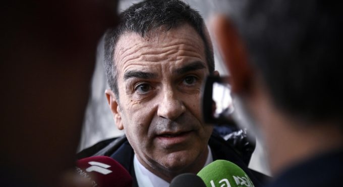 Il presidente della Calabria Roberto Occhiuto dice che si dimetterà e si ricandiderà