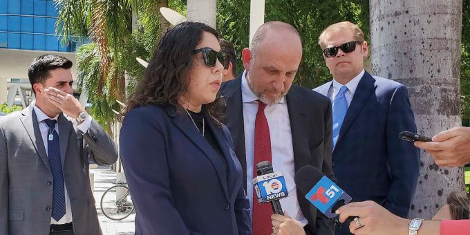 Tesla dovrà pagare 240 milioni di dollari di risarcimento per un incidente fatto con una sua macchina con assistente alla guida