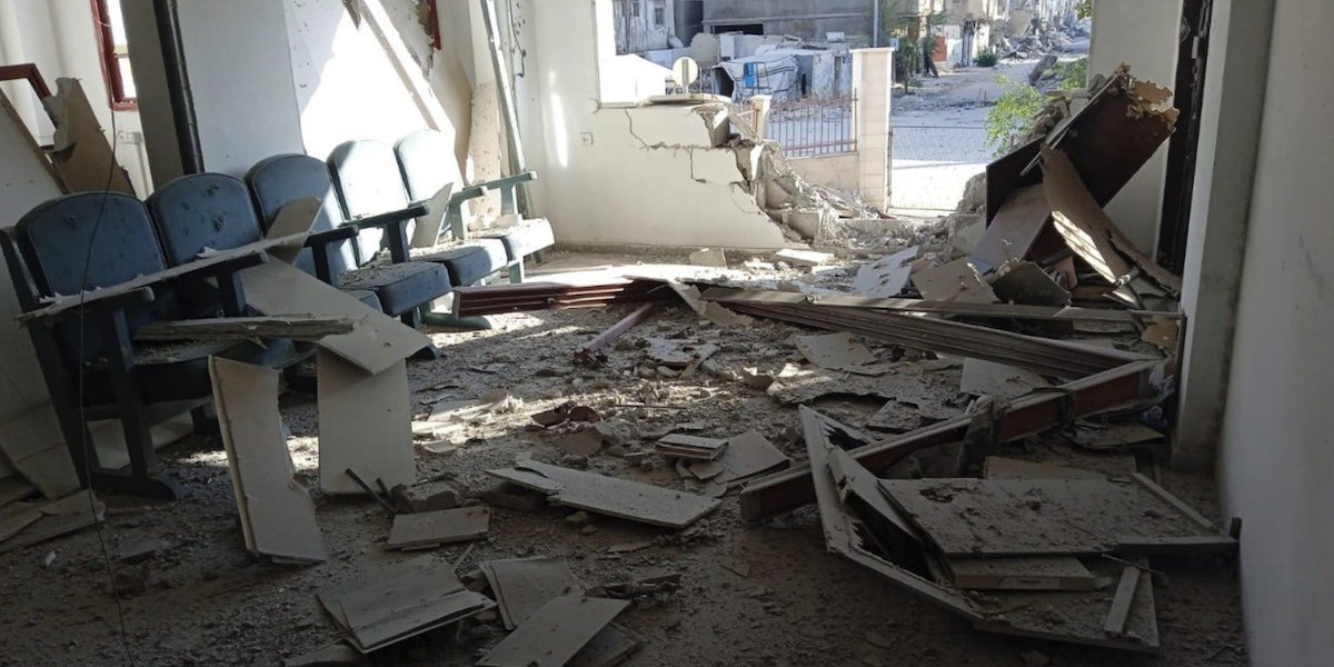 Una persona è stata uccisa durante un attacco israeliano alla sede della Mezzaluna Rossa di Khan Yunis, a Gaza