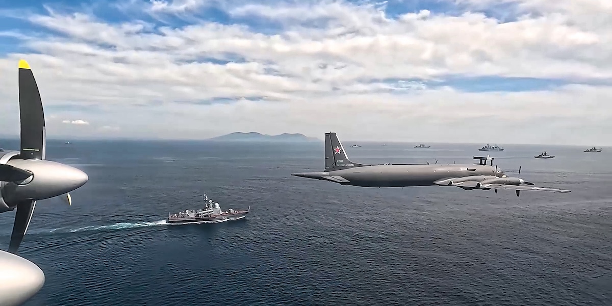 Cina e Russia stanno facendo esercitazioni militari congiunte nel mar del Giappone