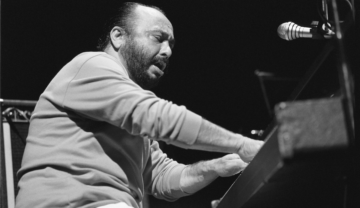 È morto a 88 anni Eddie Palmieri, tra i più importanti musicisti e compositori di musica latina del Novecento