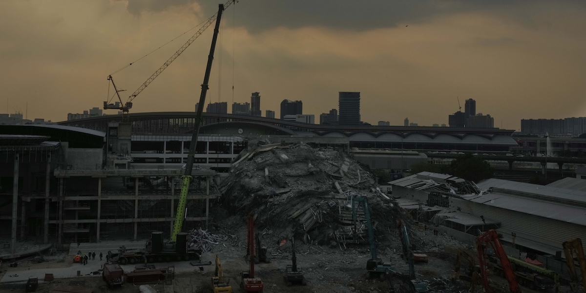 In Thailandia 23 persone sono state incriminate per il grattacielo di Bangkok crollato nel terremoto di marzo