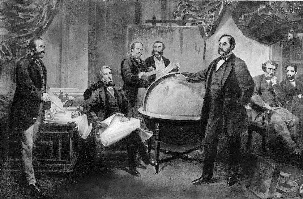 Un'illustrazione mostra la firma dell'accordo per l'acquisto dell'Alaska. Quello seduto al centro è William Seward, mentre Eduard de Stoeckl è in piedi con la mano sul mappamondo 