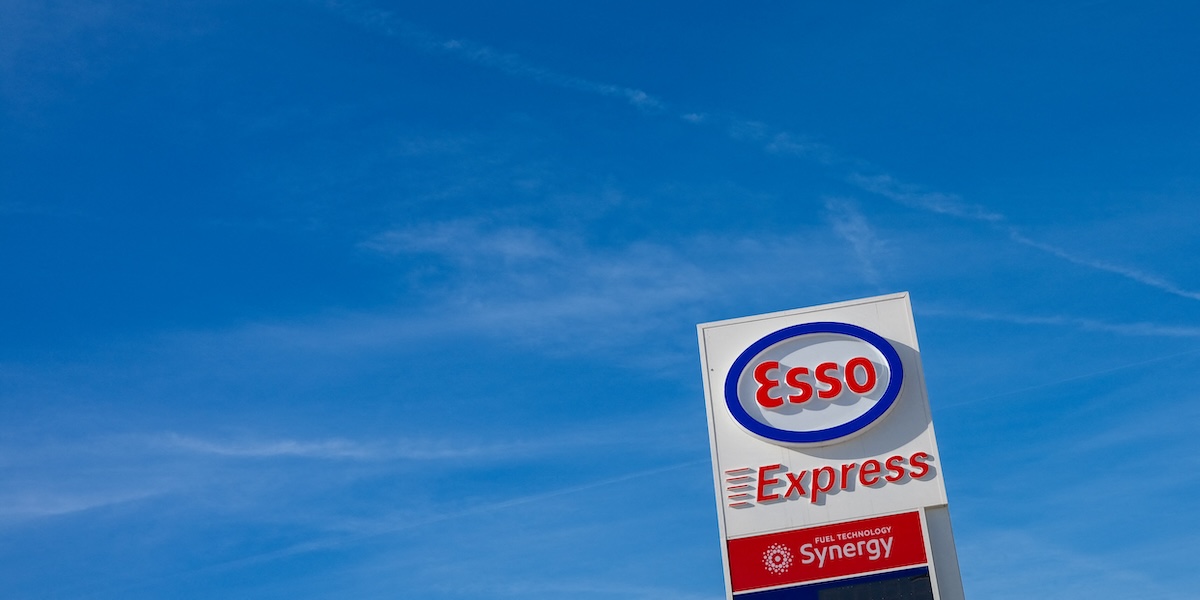 Un consorzio di aziende italiane comprerà tutti i distributori Esso in Italia