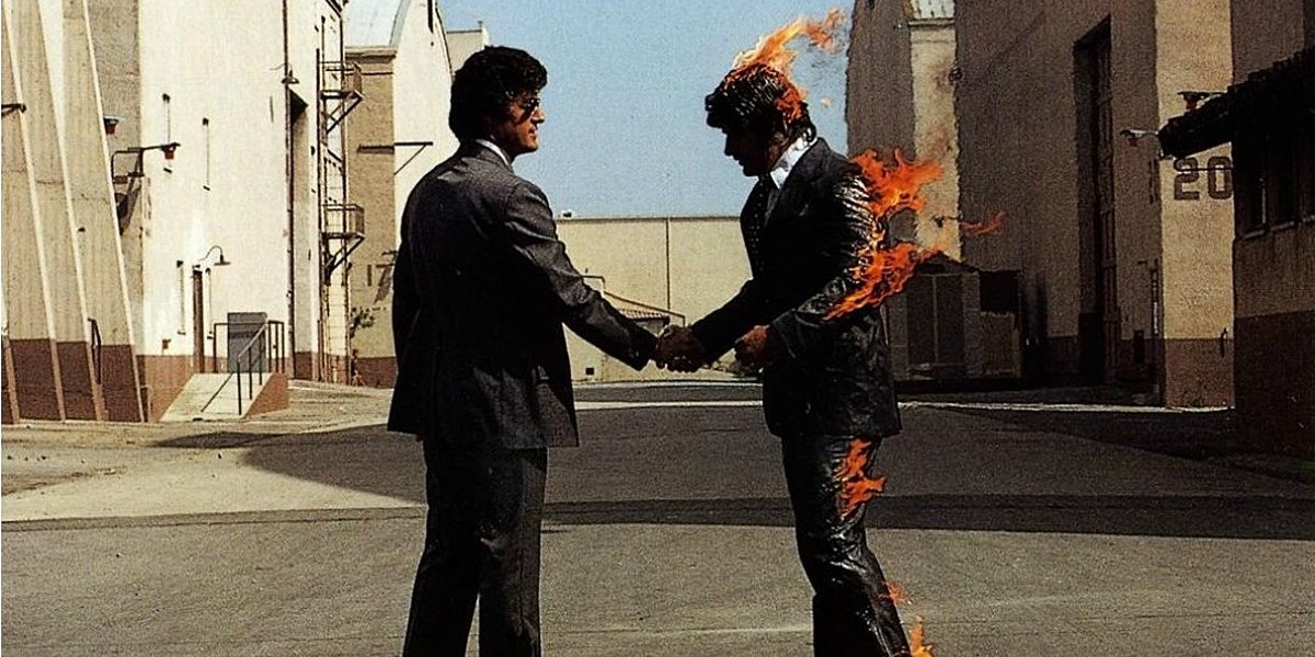Leggi l'articolo: È morto l’uomo che si è dato fuoco in questa copertina dei Pink Floyd