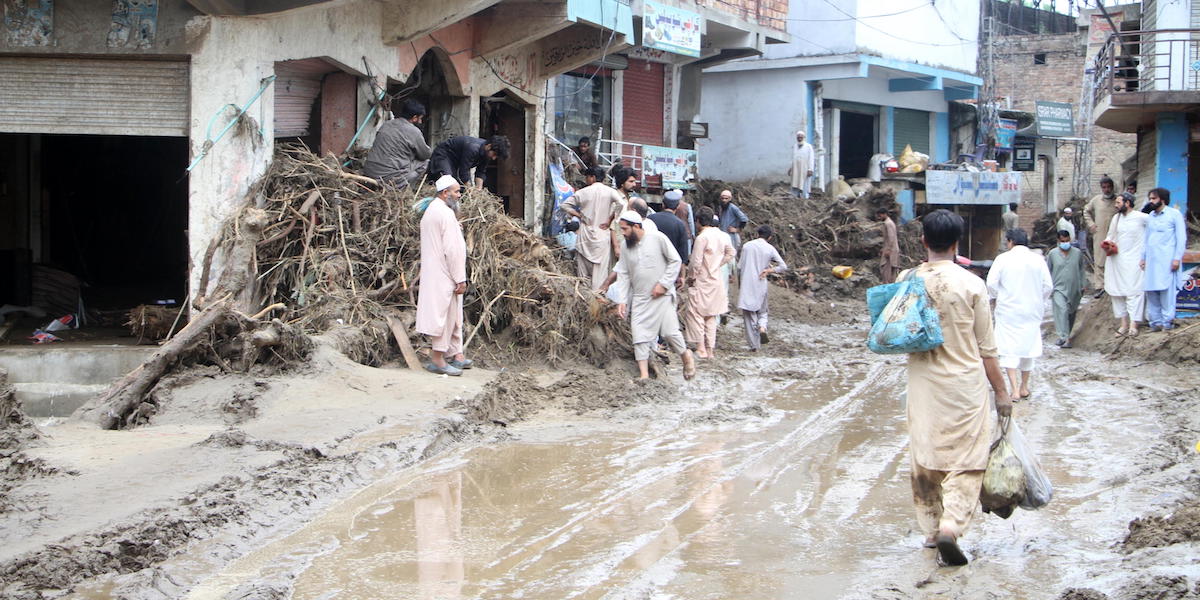 In Pakistan più di 200 persone risultano ancora disperse dopo le alluvioni degli ultimi giorni
