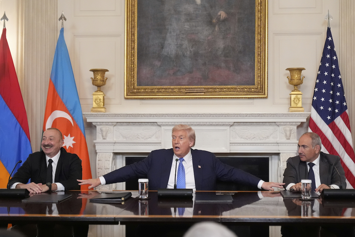 Trump alla Casa Bianca con il presidente dell'Azerbaijan e il primo ministro dell'Armenia, 8 agosto 2025 