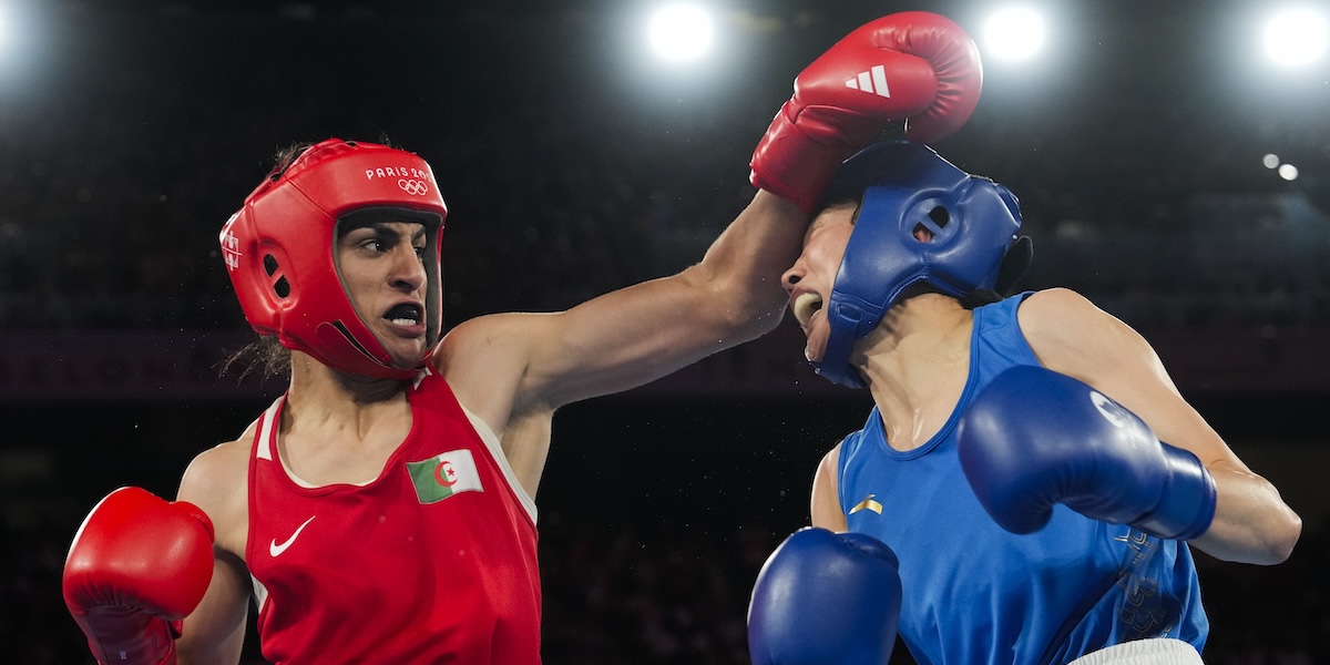 La pugile algerina Imane Khelif ha smentito la notizia del suo ritiro