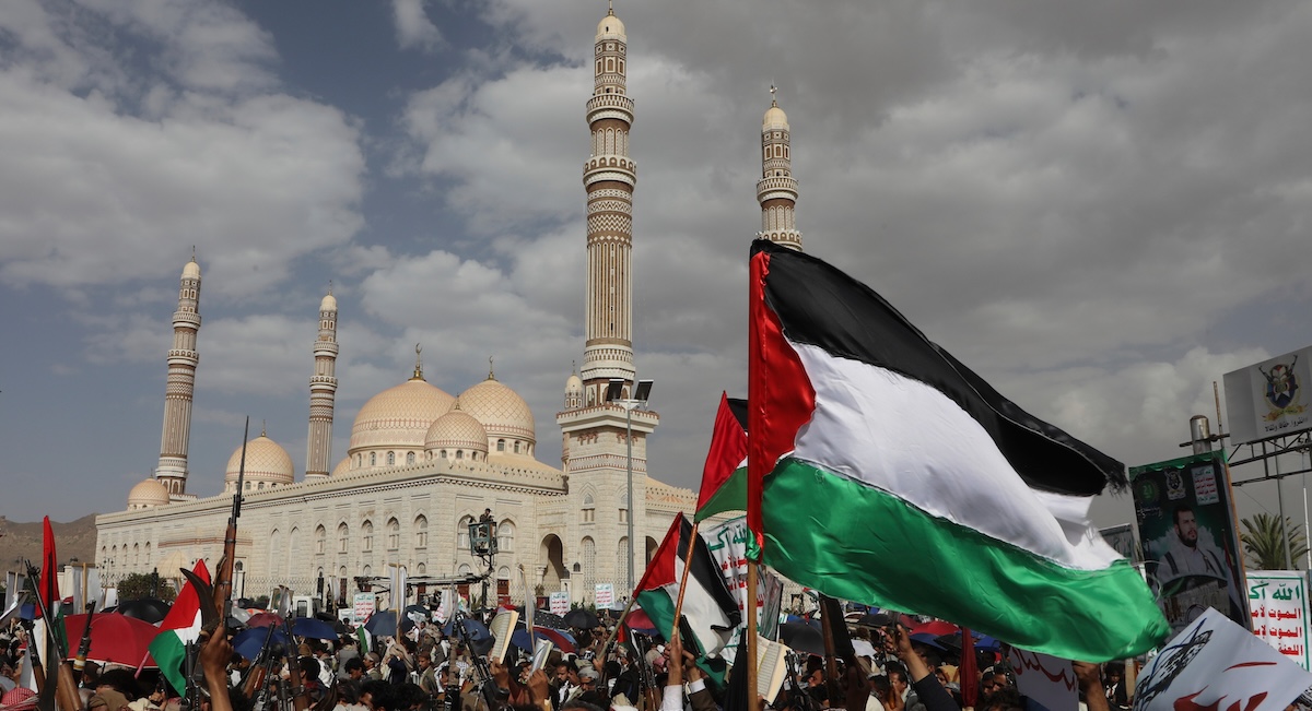 Israele ha bombardato la capitale dello Yemen