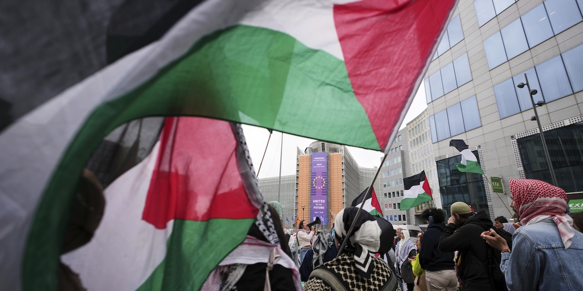 A Bruxelles una persona è stata accoltellata durante una manifestazione per la Palestina