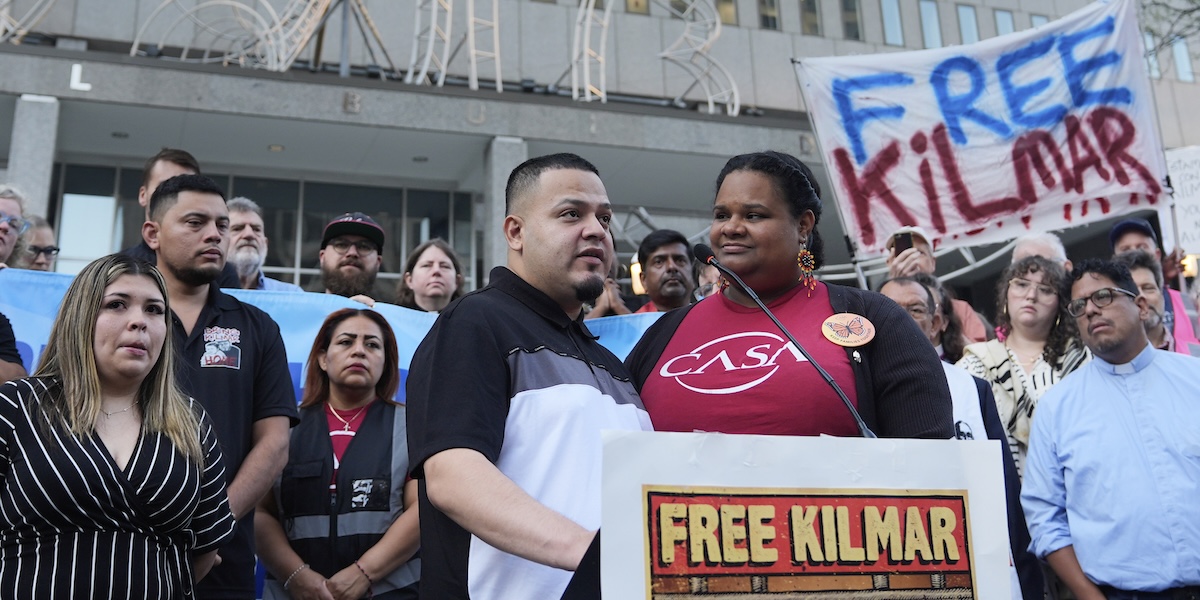 Kilmar Abrego Garcia, espulso ingiustamente dagli Stati Uniti in El Salvador e poi rimpatriato, è stato arrestato una seconda volta