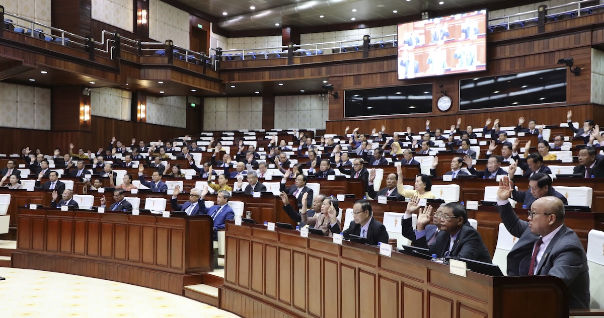 La Cambogia ha approvato una legge per revocare la cittadinanza a chi viene giudicato colluso con un’altra nazione