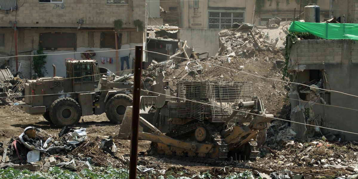 Il fondo sovrano norvegese ha escluso dai suoi investimenti Caterpillar, che dà a Israele i bulldozer con cui demolisce le case palestinesi