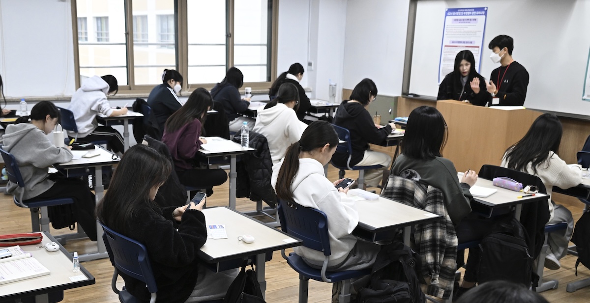 In tutte le scuole della Corea del Sud sarà vietato l’utilizzo dei telefoni durante le ore di lezione