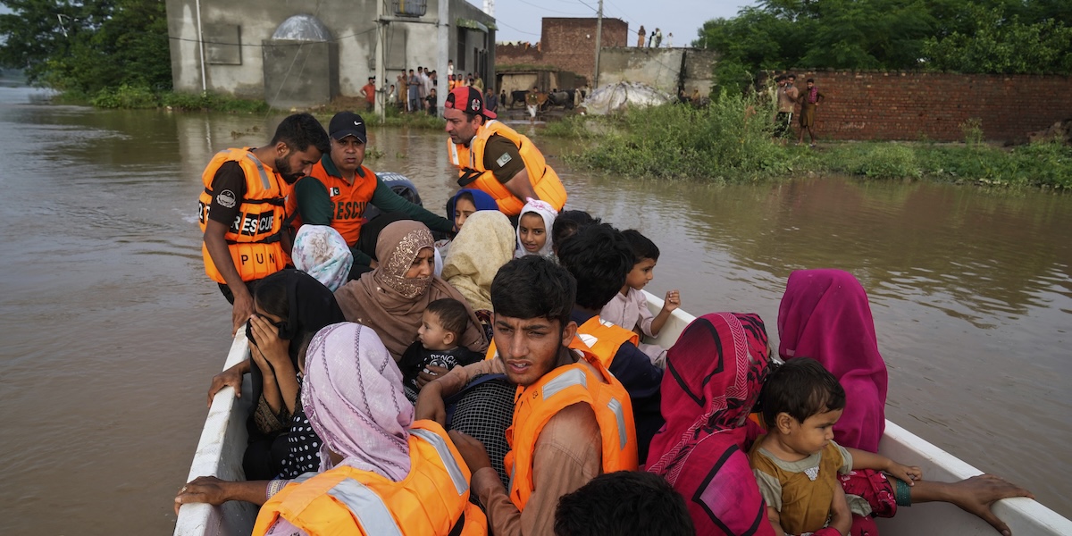 Più di un milione di persone ha dovuto lasciare la propria casa per via delle gravi alluvioni nel nord-est del Pakistan
