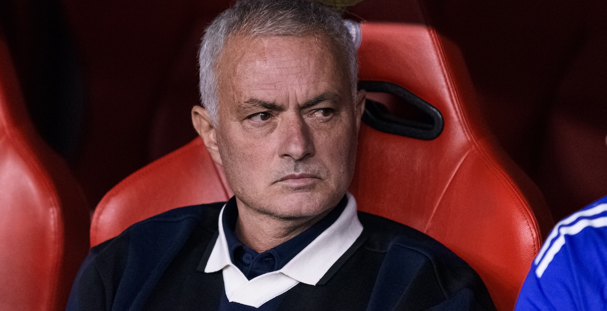 Il Fenerbahçe ha esonerato l’allenatore José Mourinho dopo la mancata qualificazione in Champions League