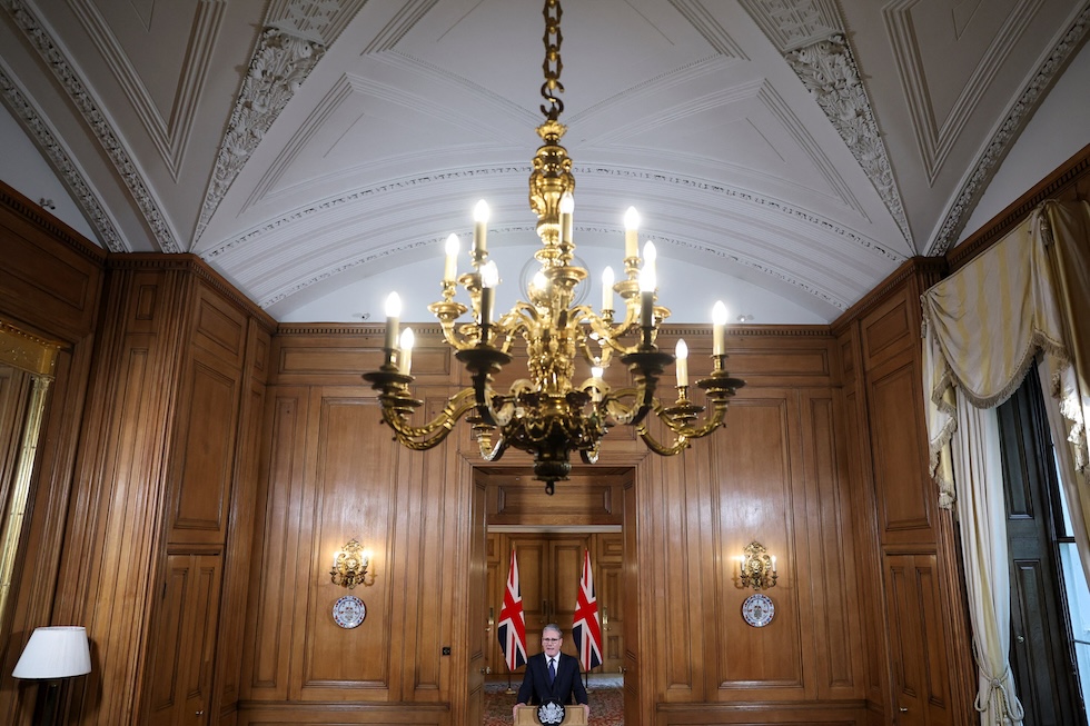 Keir Starmer durante una conferenza stampa a Downing Street, sede del primo ministro britannico, il 29 luglio