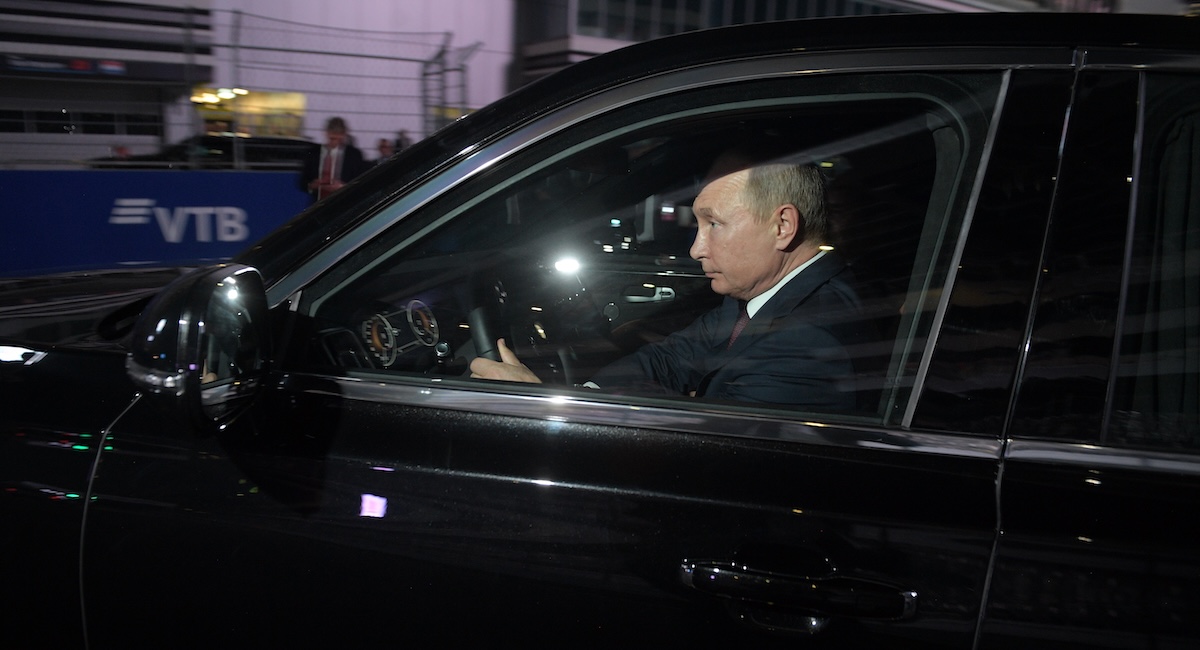 La limousine con cui Putin porta in giro tutti