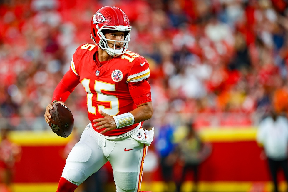 Il quarterback statunitense Patrick Mahomes, 22 agosto 2025 (David Eulitt/Getty Images)