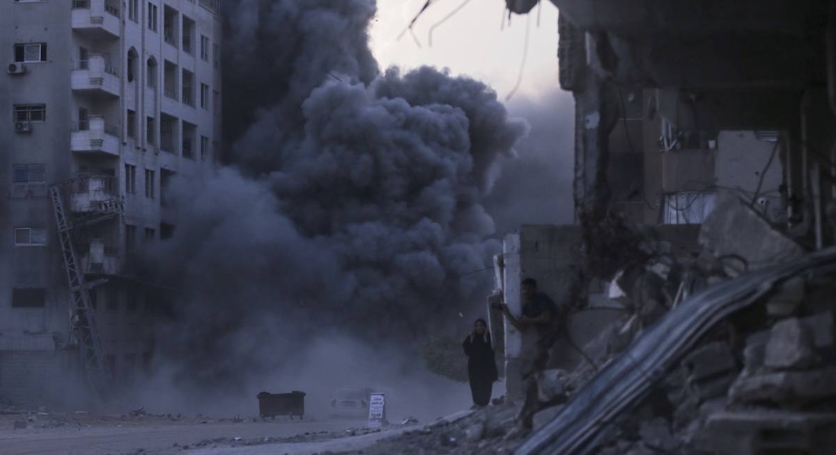 Domenica Israele ha continuato a distruggere la città di Gaza