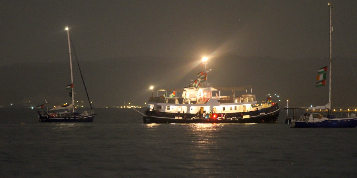 Una barca della Global Sumud Flotilla è stata colpita in Tunisia, forse da un drone