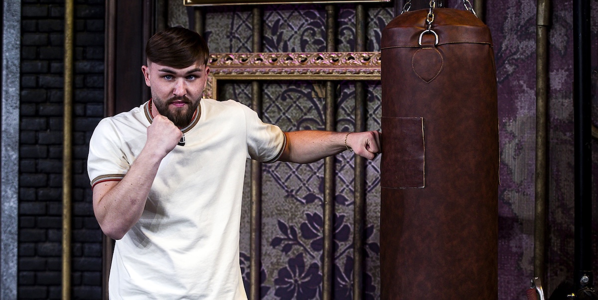 L’attore di “Mare fuori” Artem Tkachuk è stato denunciato per un’aggressione in un ospedale di Napoli