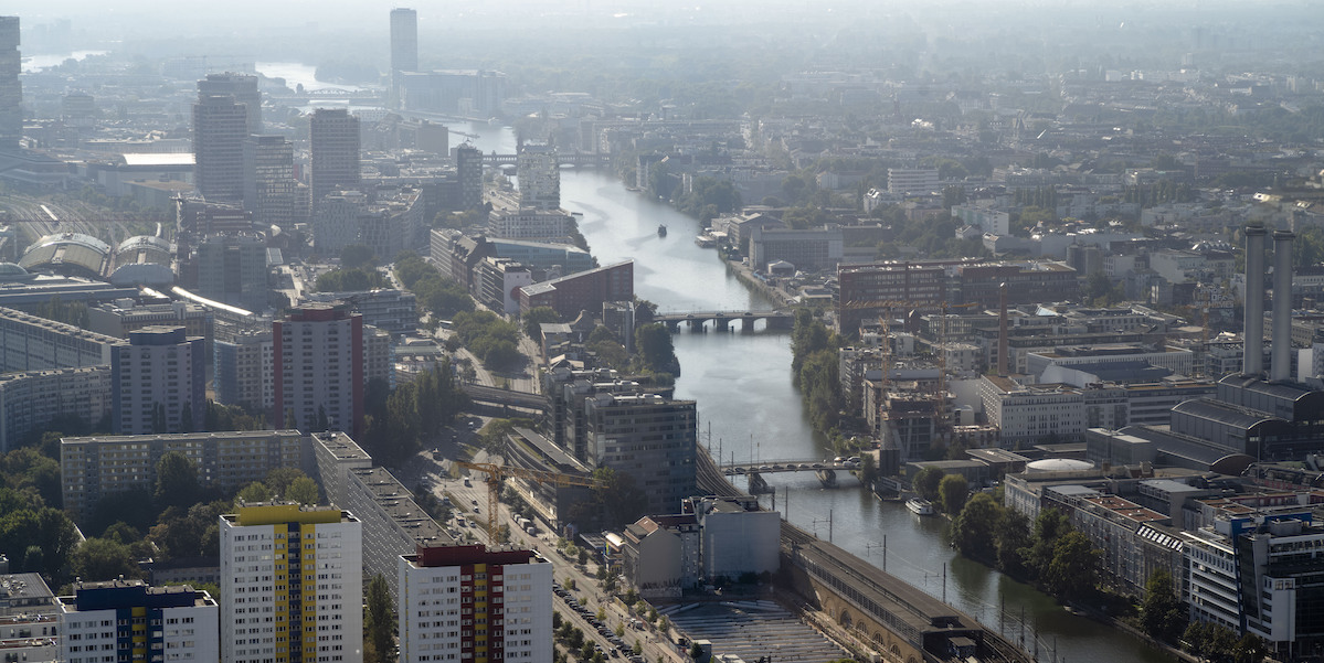 A Berlino per alcune ore migliaia di persone sono state evacuate per il ritrovamento di una bomba della Seconda guerra mondiale