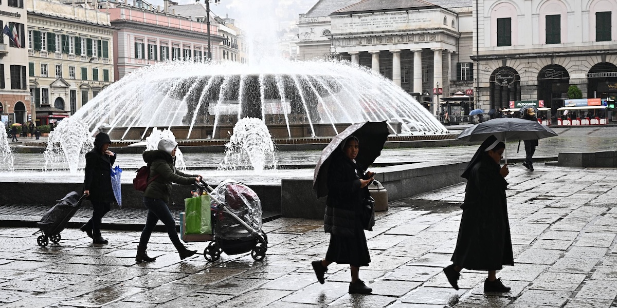 Lunedì le scuole di Genova e altri comuni della Liguria resteranno chiuse per un’allerta meteorologica