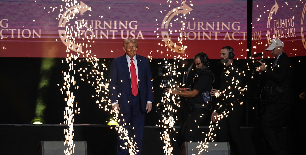 Il funerale di Charlie Kirk, molto partecipato e coreografico