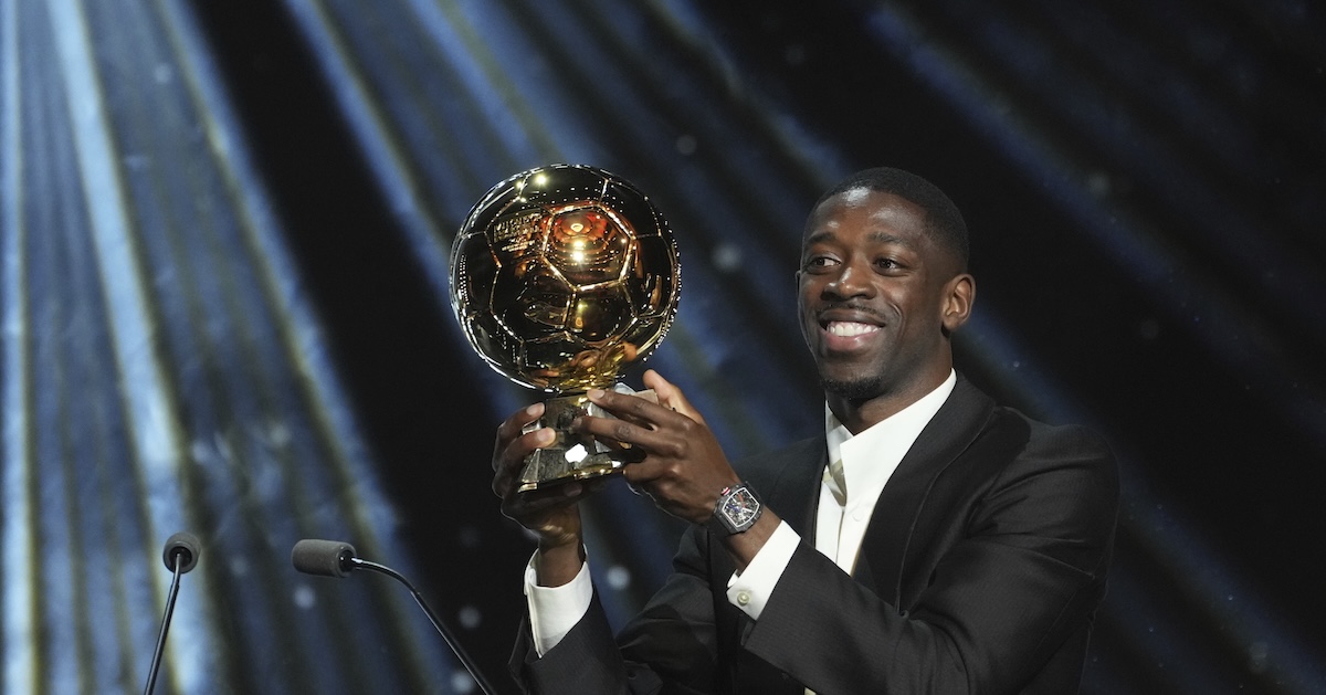 Il calciatore francese Ousmane Dembélé ha vinto il Pallone d’oro maschile