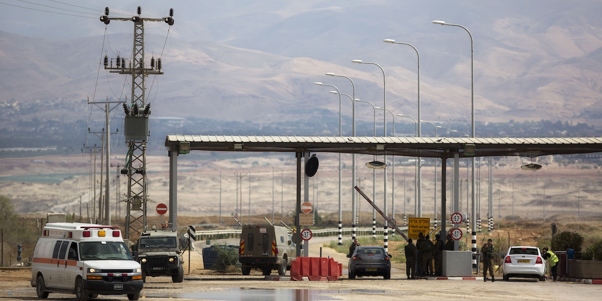 Da mercoledì Israele chiuderà a tempo indeterminato l’unico valico al confine tra Giordania e Cisgiordania