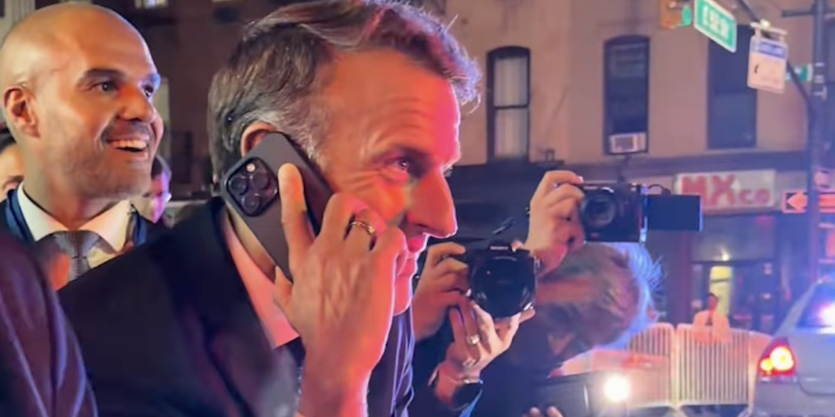 Il presidente francese Emmanuel Macron è rimasto bloccato fra le strade di New York per colpa di Trump