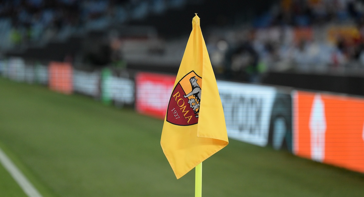 102 ultras della Roma in possesso di armi e oggetti pericolosi sono stati arrestati a Nizza, in Francia