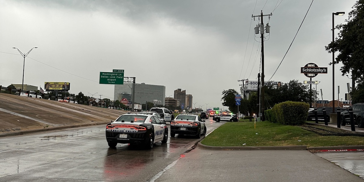 A Dallas una persona ne ha uccisa un’altra e ne ha ferite due sparando contro un ufficio dell’agenzia per il controllo dell’immigrazione