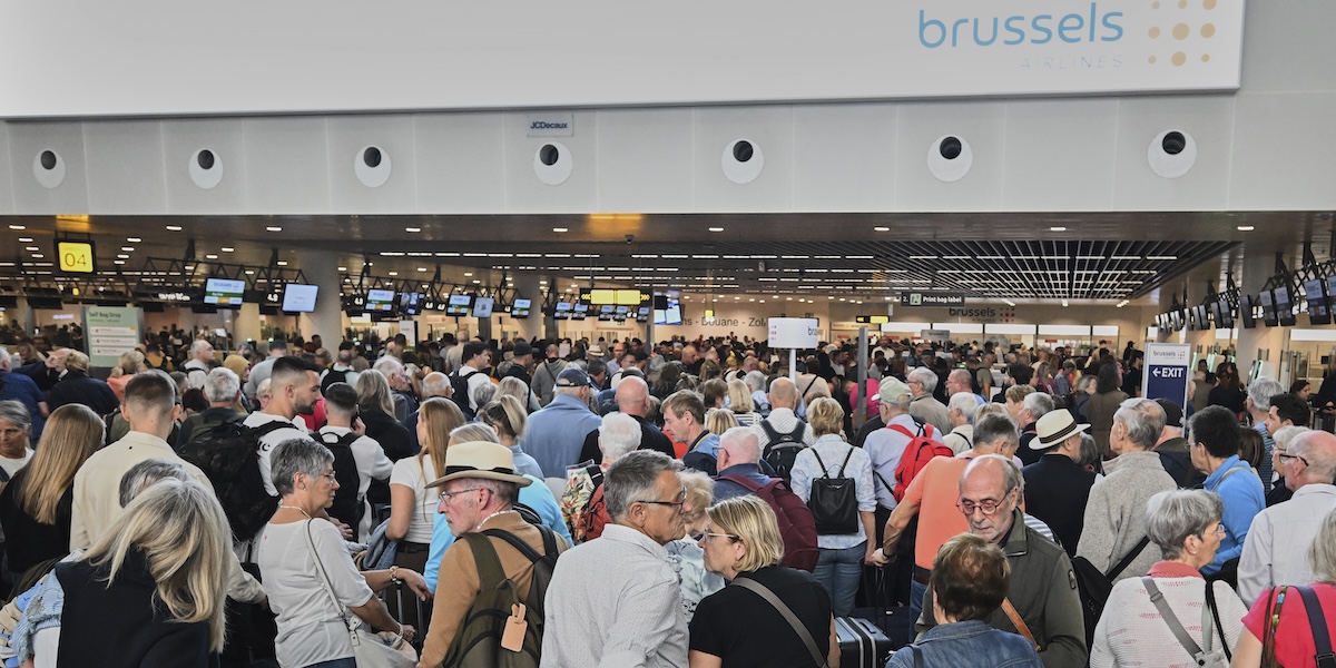 È stato fermato un uomo sospettato di essere coinvolto nell’attacco informatico che nel weekend ha causato ritardi a centinaia di voli