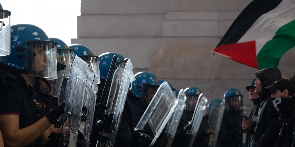 Un ragazzo e una ragazza minorenni coinvolti negli scontri alla Stazione Centrale di Milano andranno agli arresti domiciliari