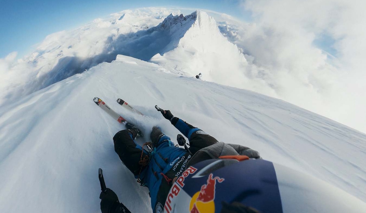 Scendere dall’Everest con gli sci, senza ossigeno