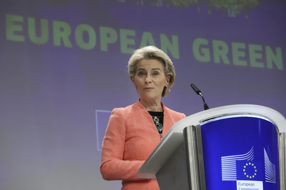 La presidente della Commissione Europea Ursula von der Leyen durante la presentazione delle misure contenute nel Green Deal, nel 2021