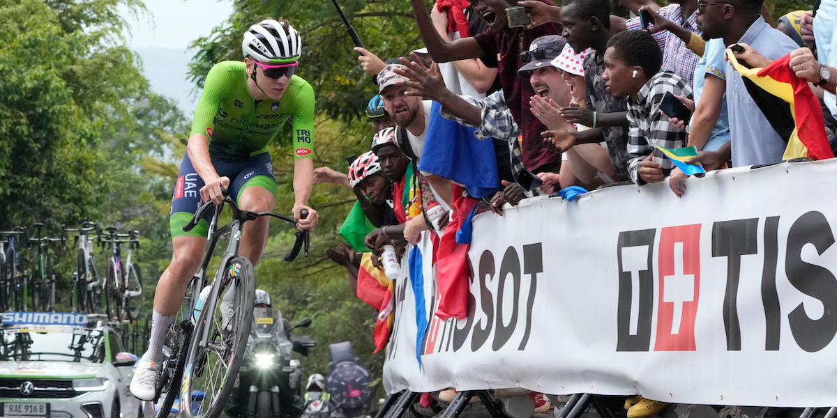 Tadej Pogačar ha vinto la prova in linea ai Mondiali di ciclismo