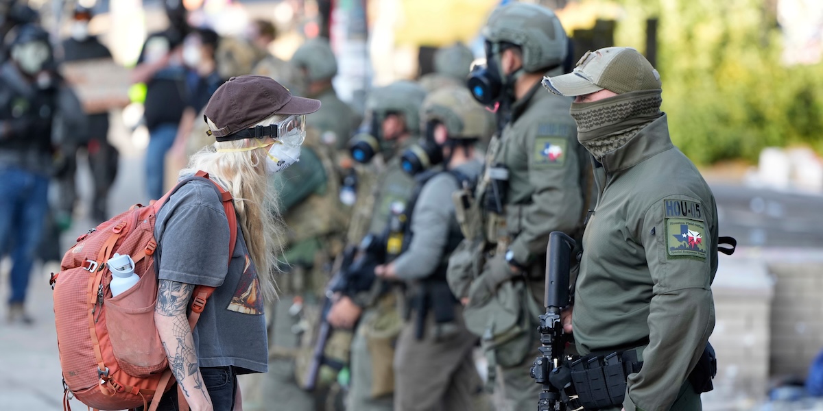 L’Oregon ha fatto causa a Donald Trump per impedirgli di inviare la Guardia Nazionale a Portland