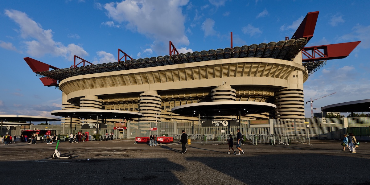 Milan e Inter potranno comprare San Siro